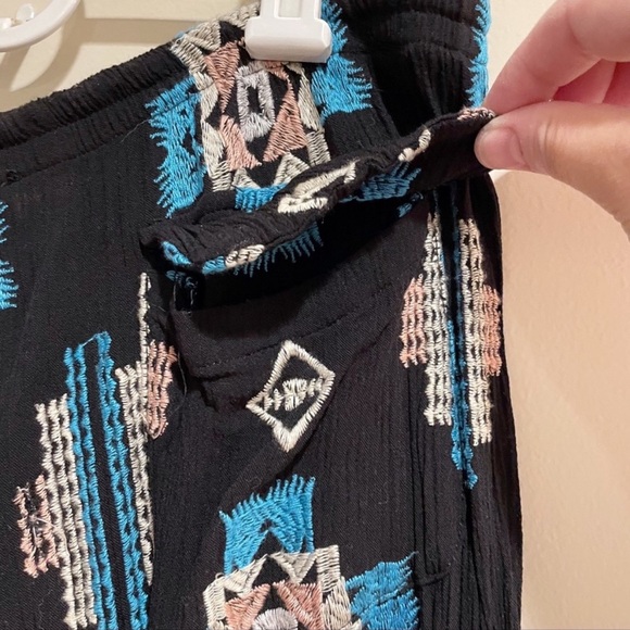 Lucy Love Joshua Tree Black Embroidered Pants - Picture 8 of 10